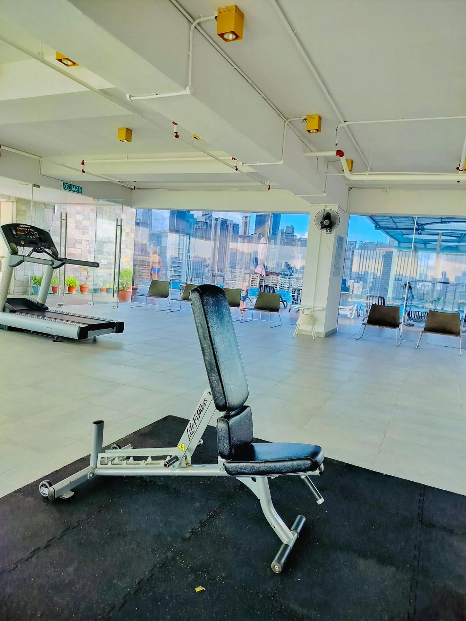 D Majestic Place Service Klcc Apartemen